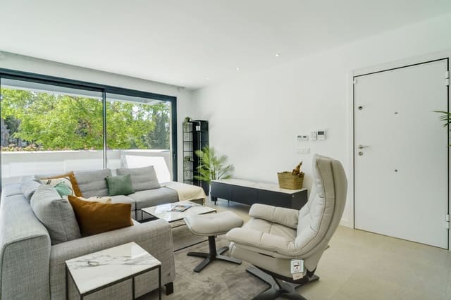 3 quarto Moradia Geminada para venda em New Golden Mile, Estepona - 769 000 € (Ref: 9894592)