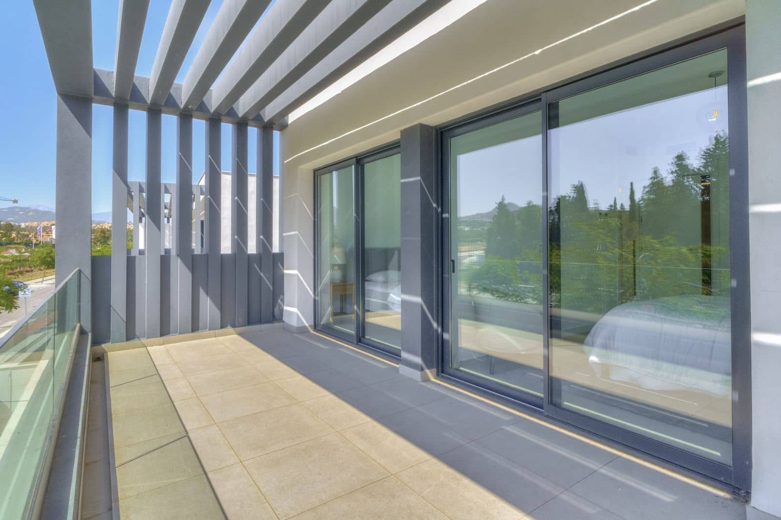 3 quarto Moradia Geminada para venda em New Golden Mile - 769 000 € (Ref: 9894592)
