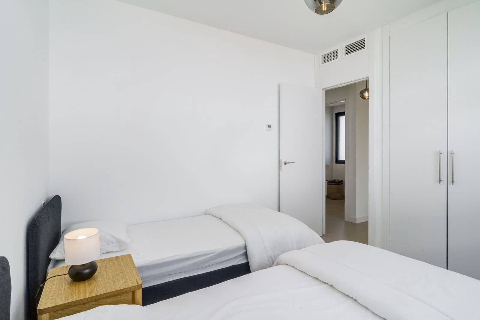 3 quarto Moradia Geminada para venda em New Golden Mile - 769 000 € (Ref: 9894592)