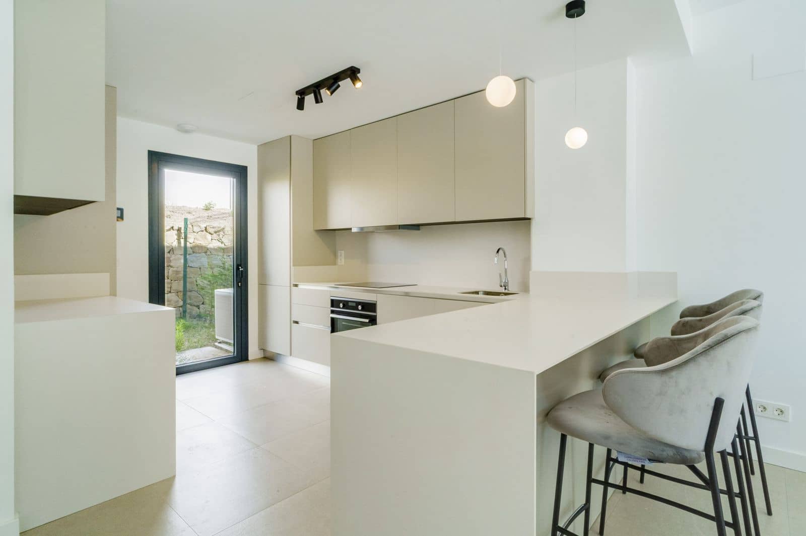3 quarto Moradia Geminada para venda em New Golden Mile - 769 000 € (Ref: 9894592)
