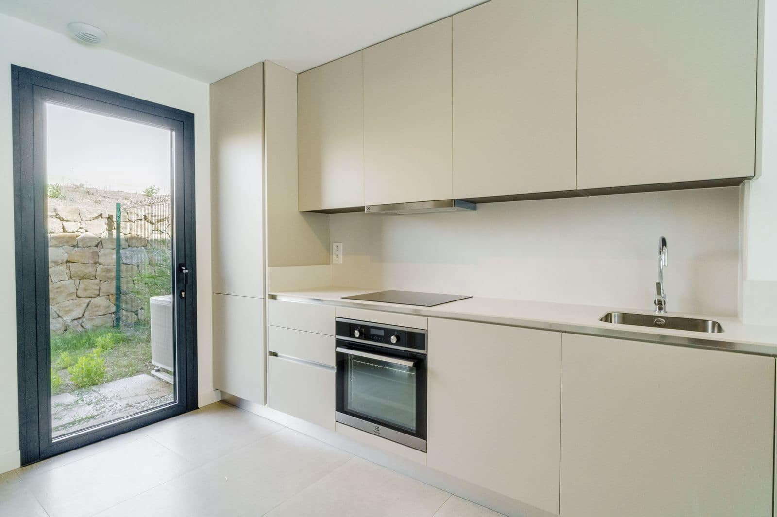3 quarto Moradia Geminada para venda em New Golden Mile - 769 000 € (Ref: 9894592)