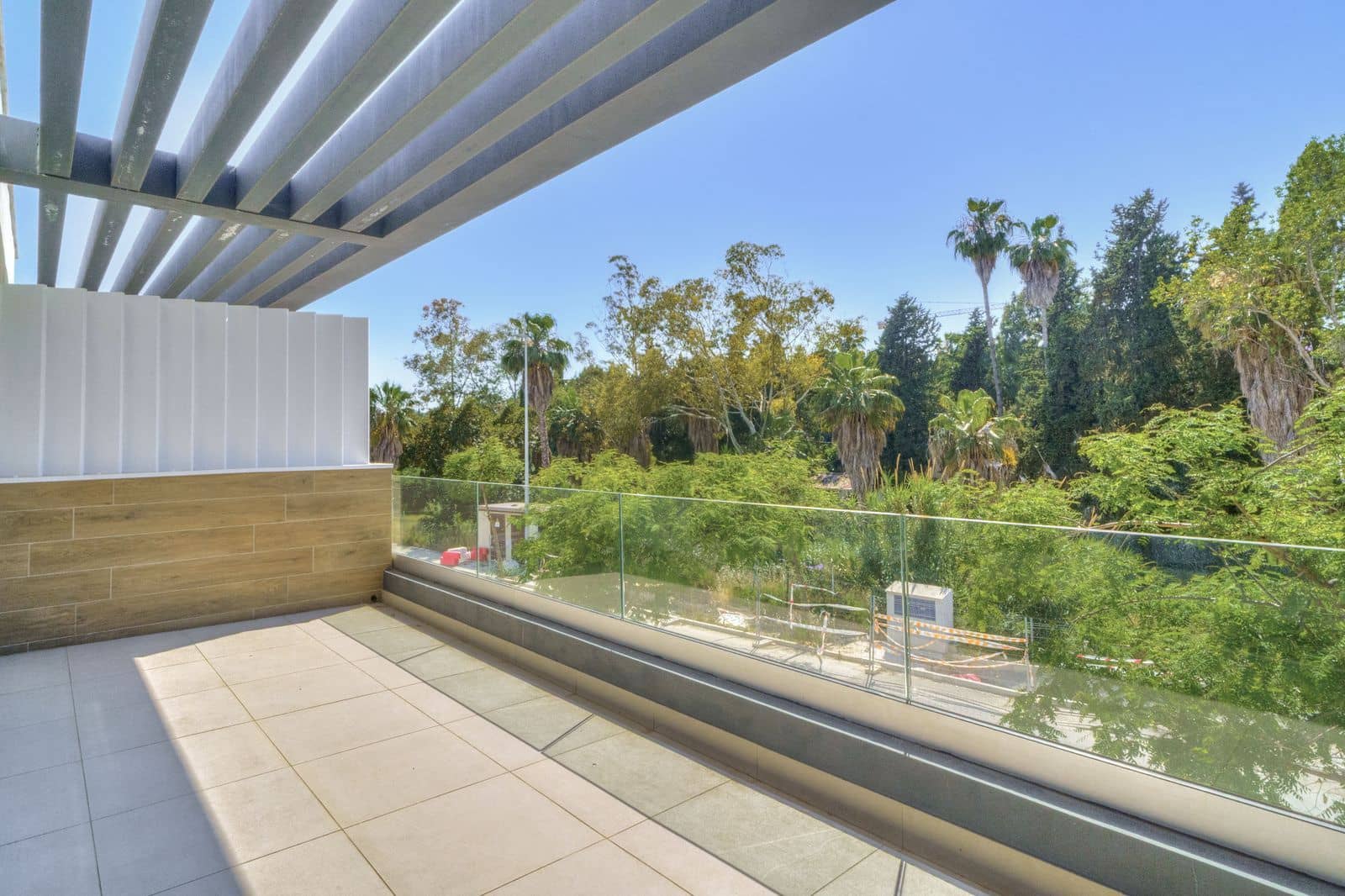 3 quarto Moradia Geminada para venda em New Golden Mile - 769 000 € (Ref: 9894592)