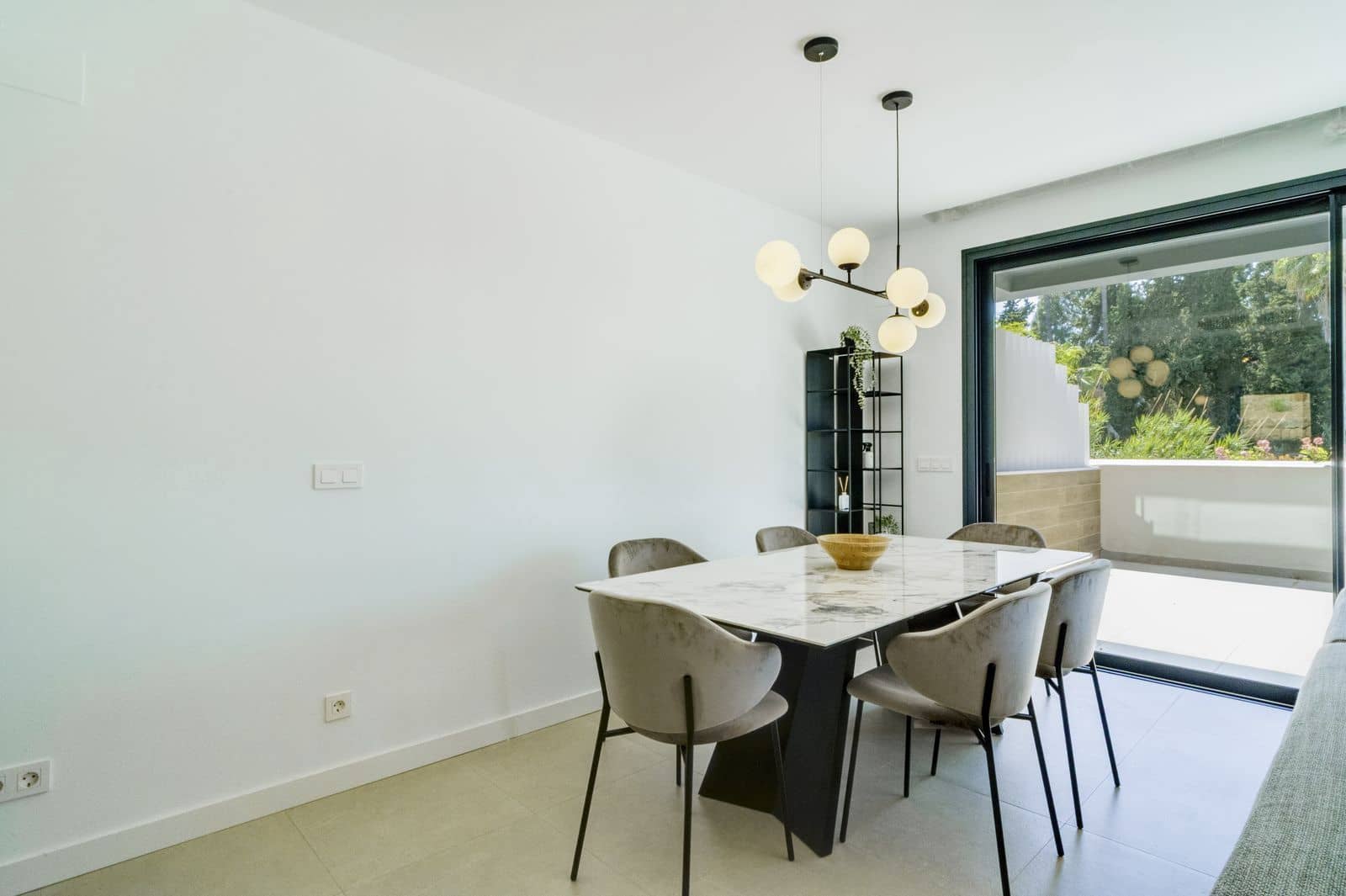 3 quarto Moradia Geminada para venda em New Golden Mile - 769 000 € (Ref: 9894592)