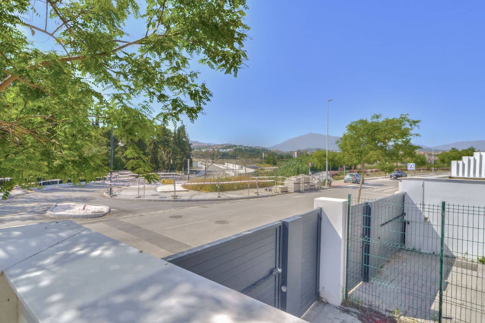 3 quarto Moradia Geminada para venda em New Golden Mile - 769 000 € (Ref: 9894592)