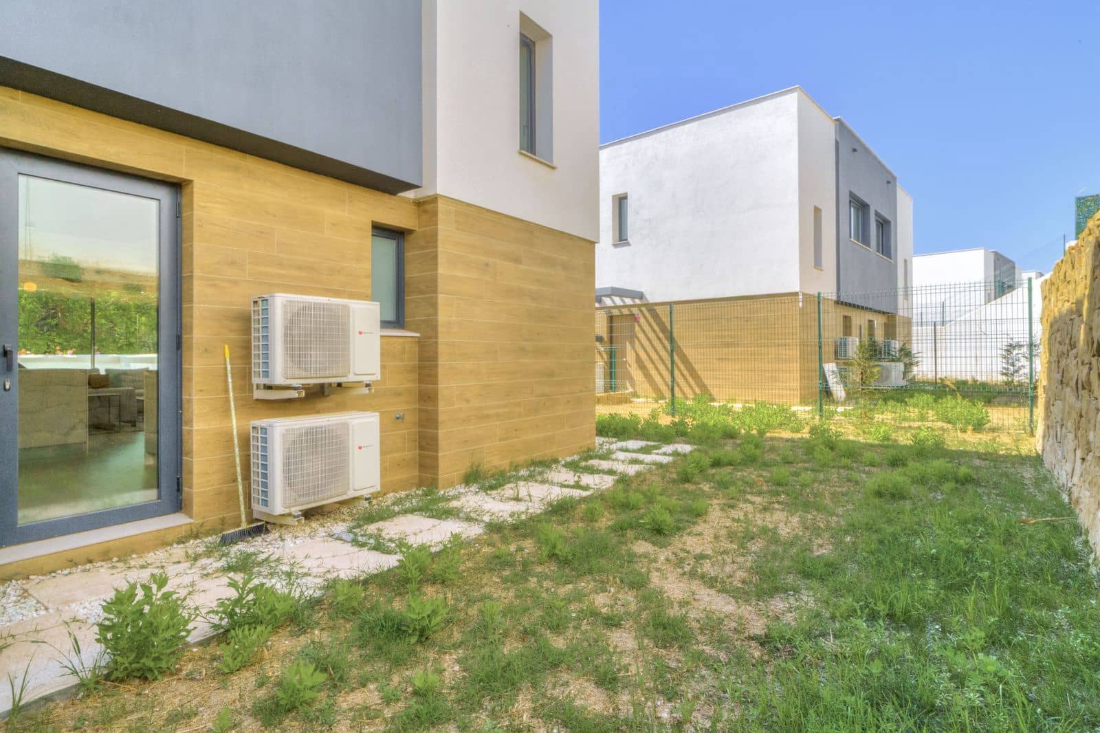3 quarto Moradia Geminada para venda em New Golden Mile - 769 000 € (Ref: 9894592)