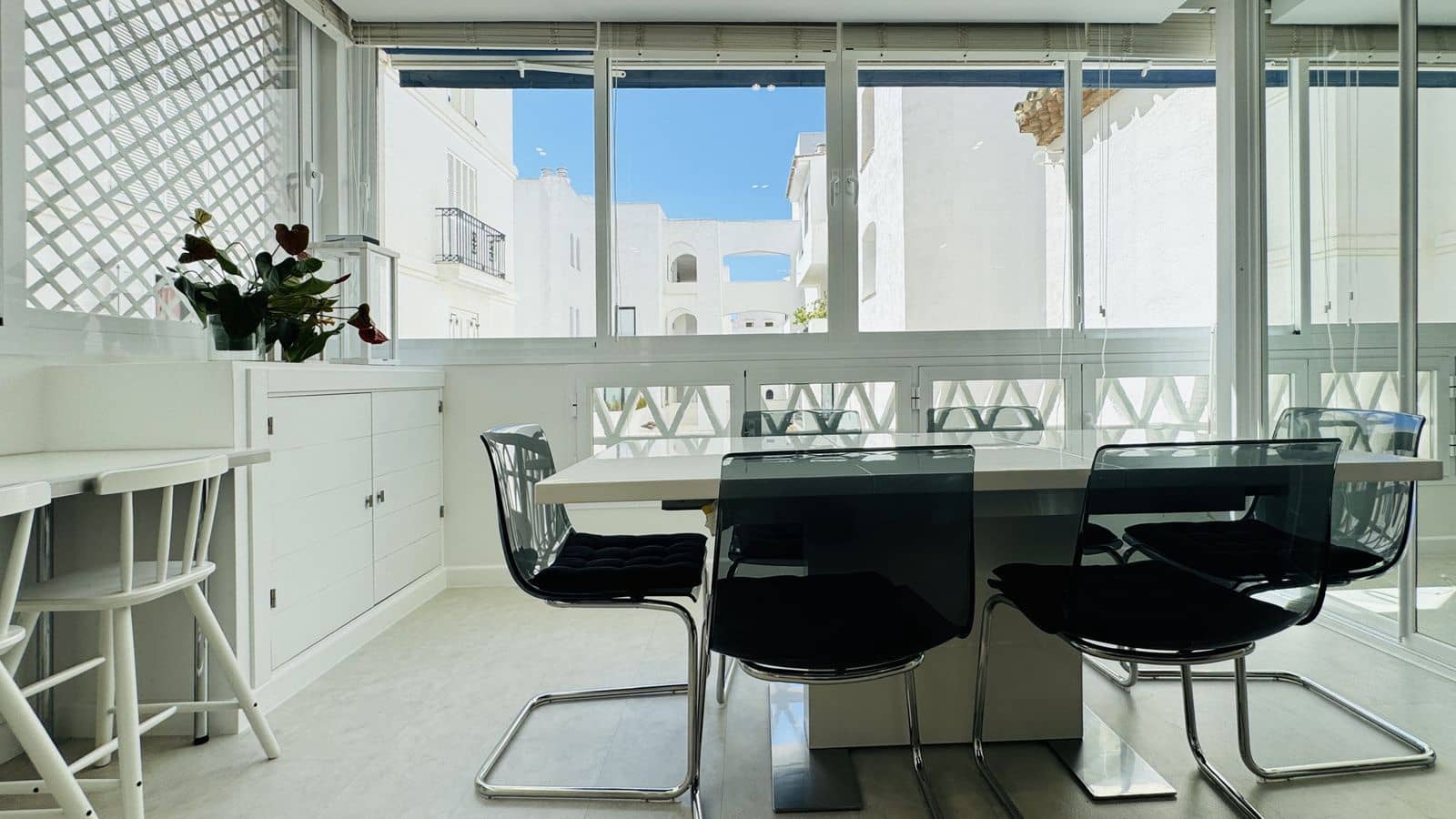 2 soveværelse Lejlighed til salg i Puerto Banus - € 590.000 (Ref: 9894593)