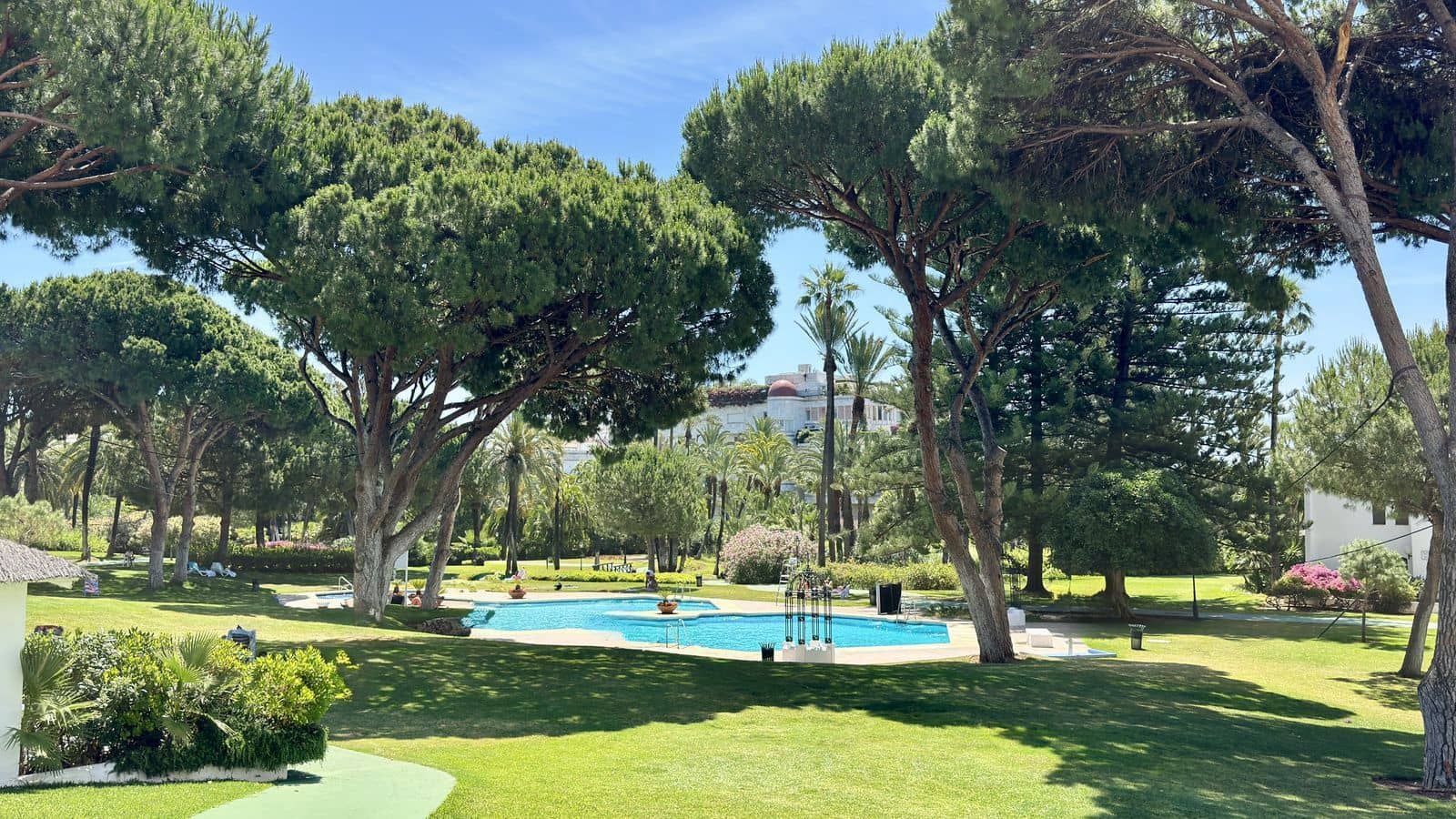 2 soveværelse Lejlighed til salg i Puerto Banus - € 590.000 (Ref: 9894593)