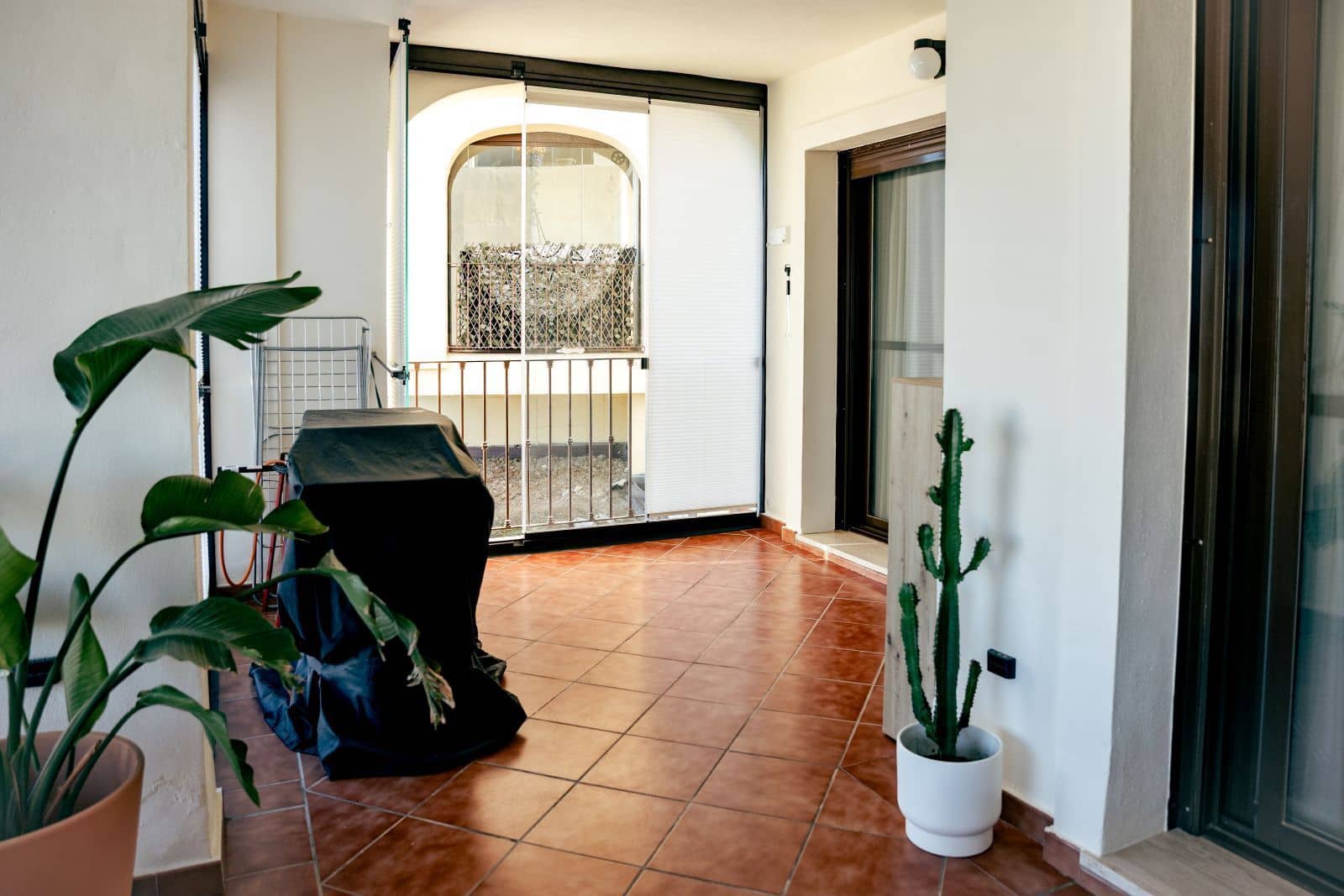 3 bedroom Apartment for sale in Estepona - € 395,000 (Ref: 9894600)