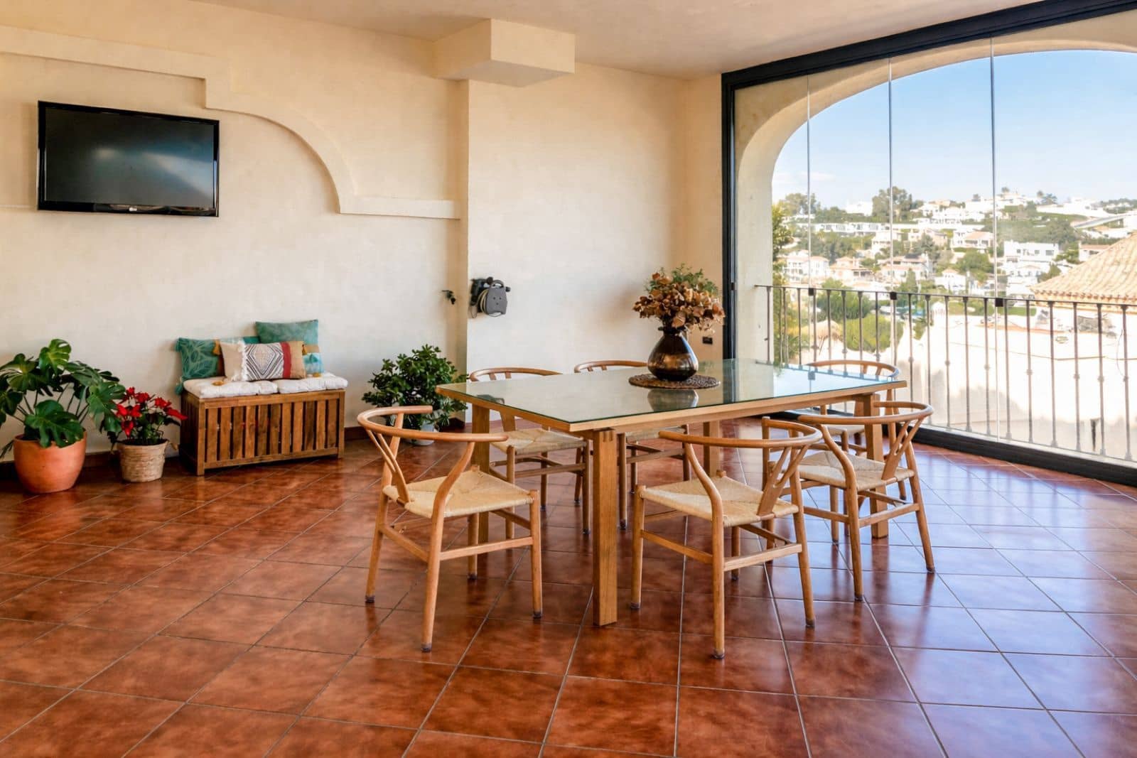 3 bedroom Apartment for sale in Estepona - € 395,000 (Ref: 9894600)