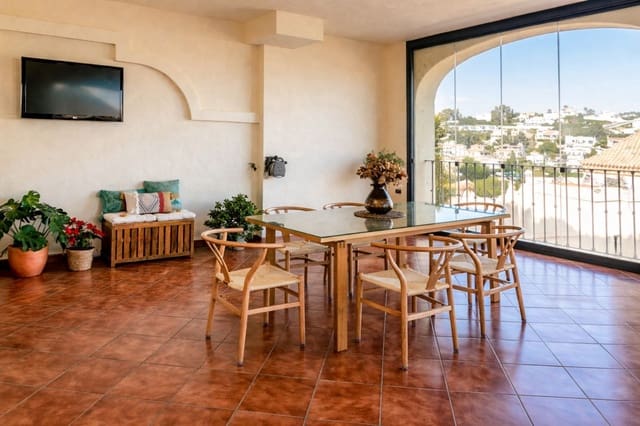 3 bedroom Apartment for sale in Estepona - € 395,000 (Ref: 9894600)