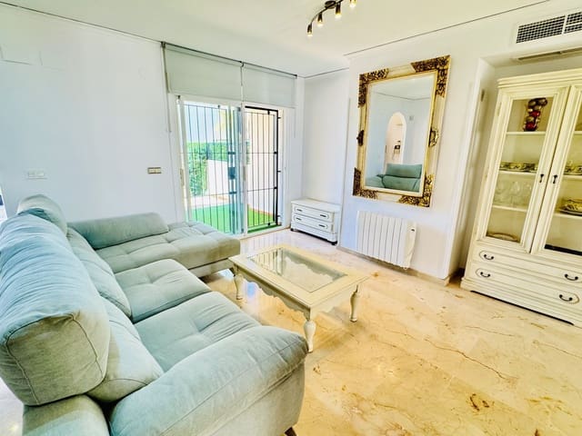 3 Zimmer Haus zu verkaufen in Costabella, Marbella - 790.000 € (Ref: 9894601)