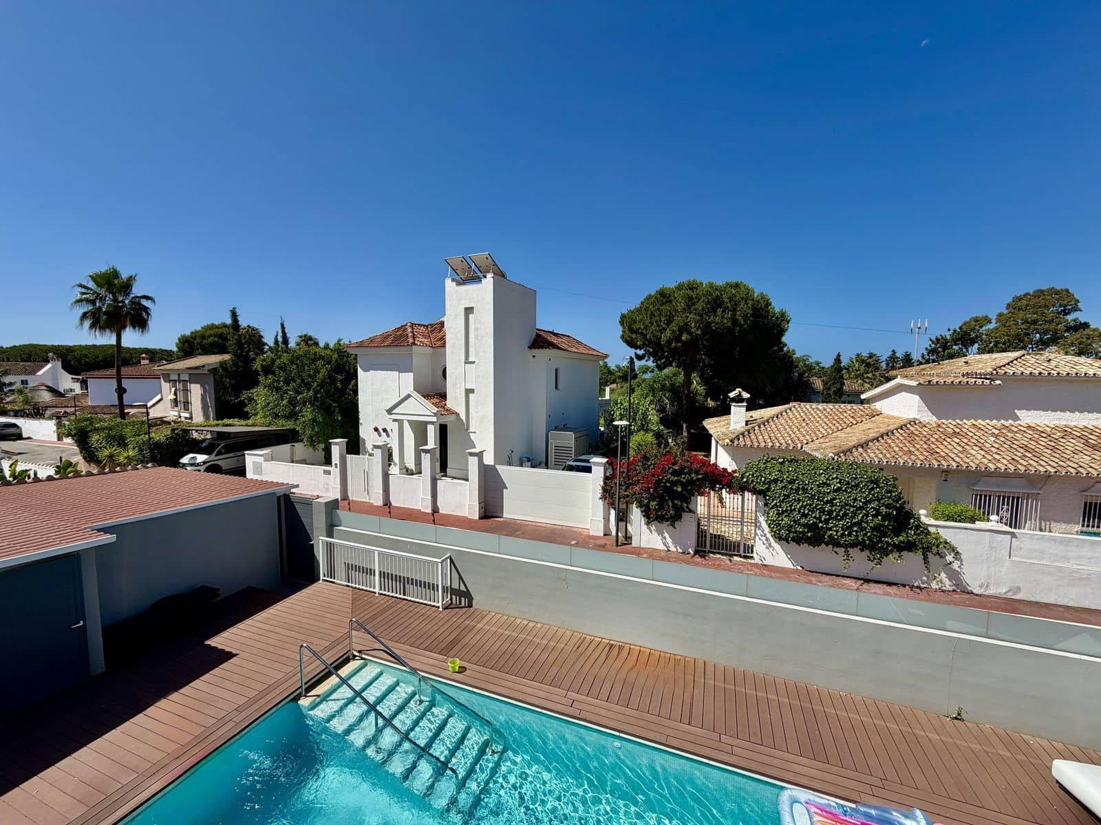 4 bedroom Villa for sale in Cabopino - € 1,725,000 (Ref: 9894602)
