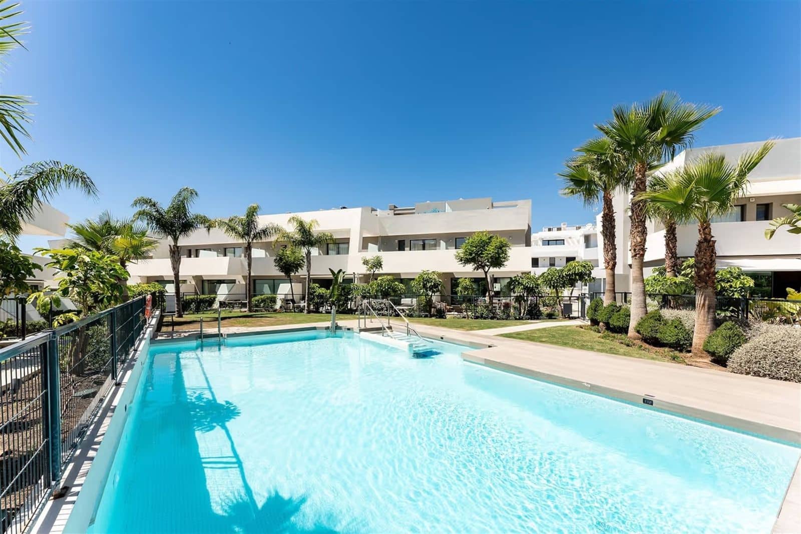 Casa de 3 habitaciones en La Cala de Mijas en venta - 1.100.000 € (Ref: 9894603)