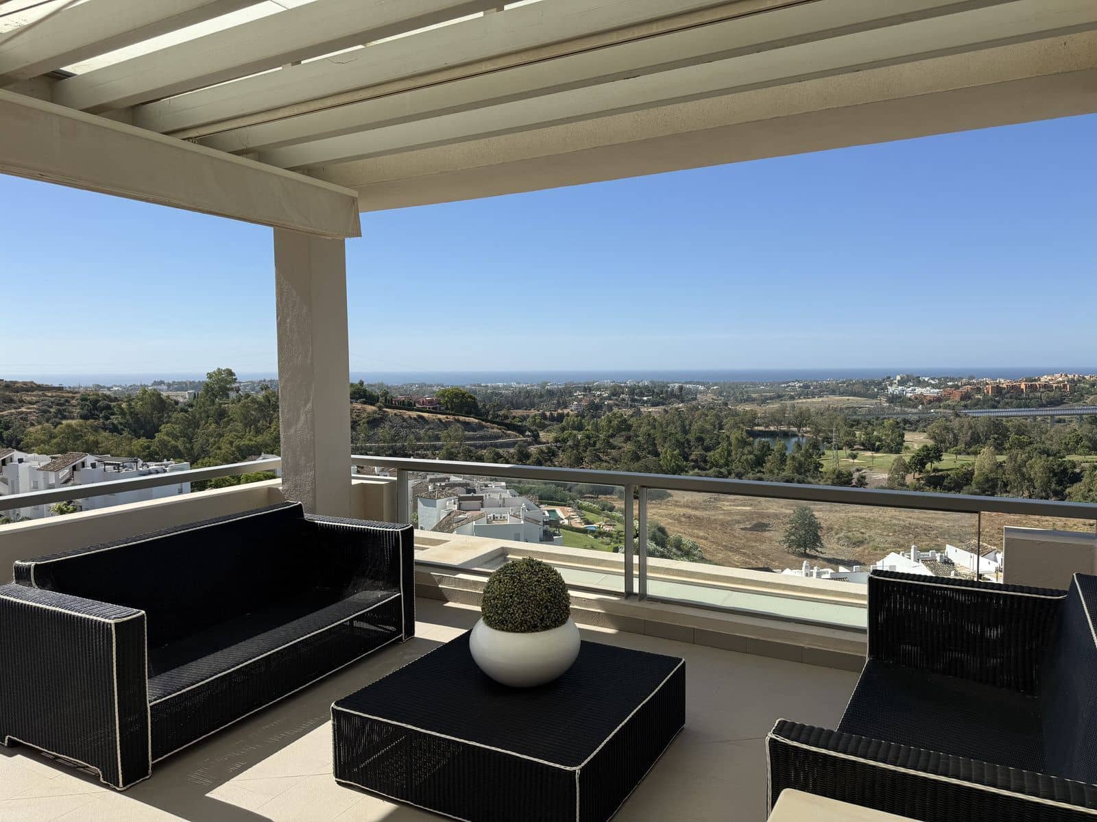 Ático de 2 habitaciones en Los Arqueros en venta - 1.150.000 € (Ref: 9894605)