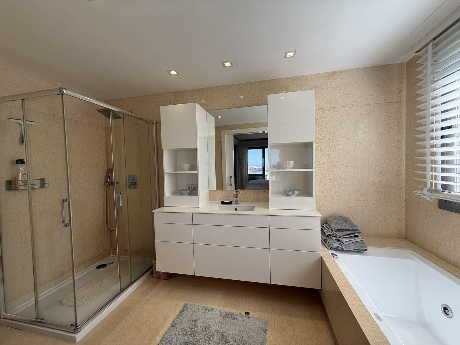 Ático de 2 habitaciones en Los Arqueros en venta - 1.150.000 € (Ref: 9894605)