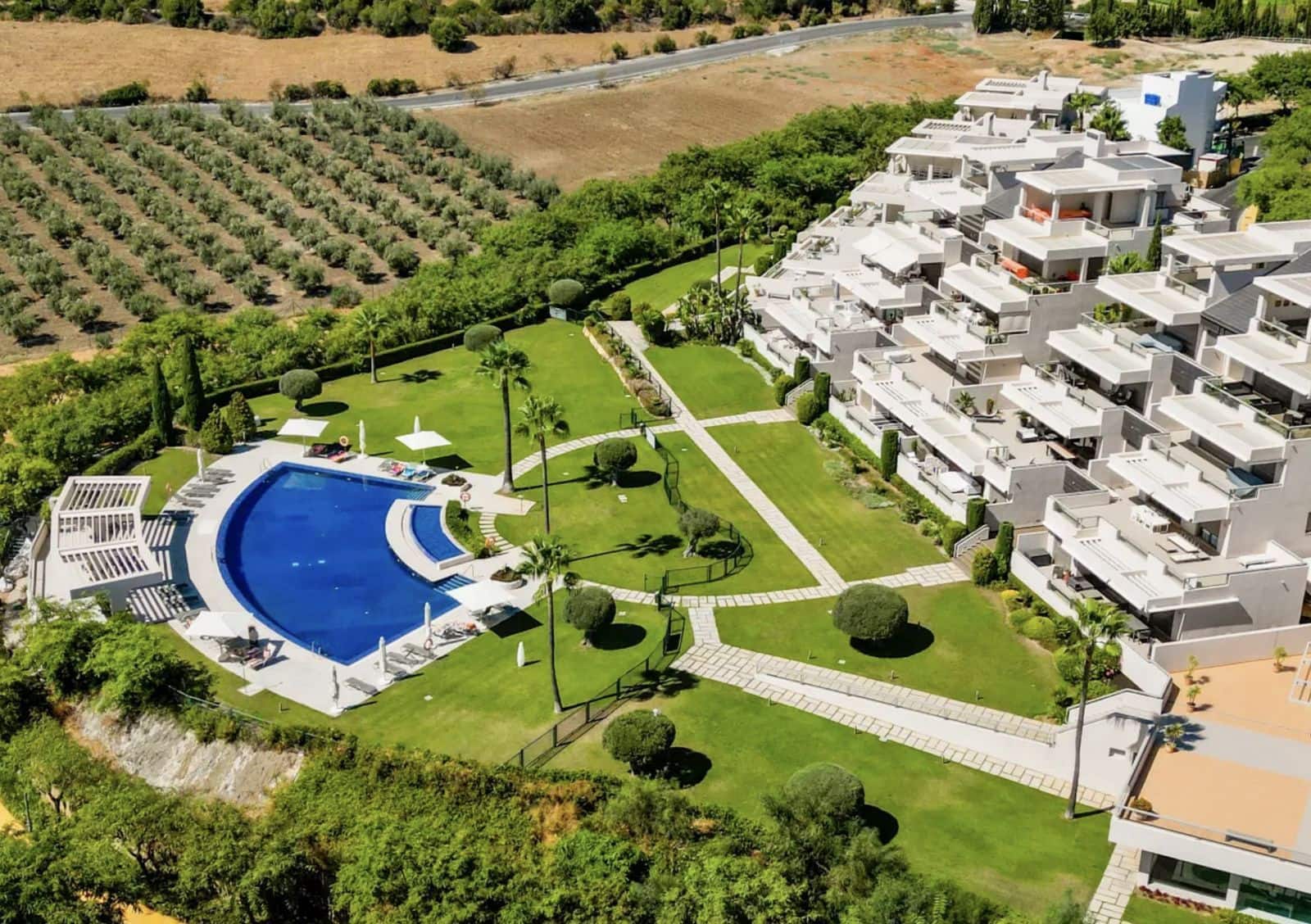 Ático de 2 habitaciones en Los Arqueros en venta - 1.150.000 € (Ref: 9894605)