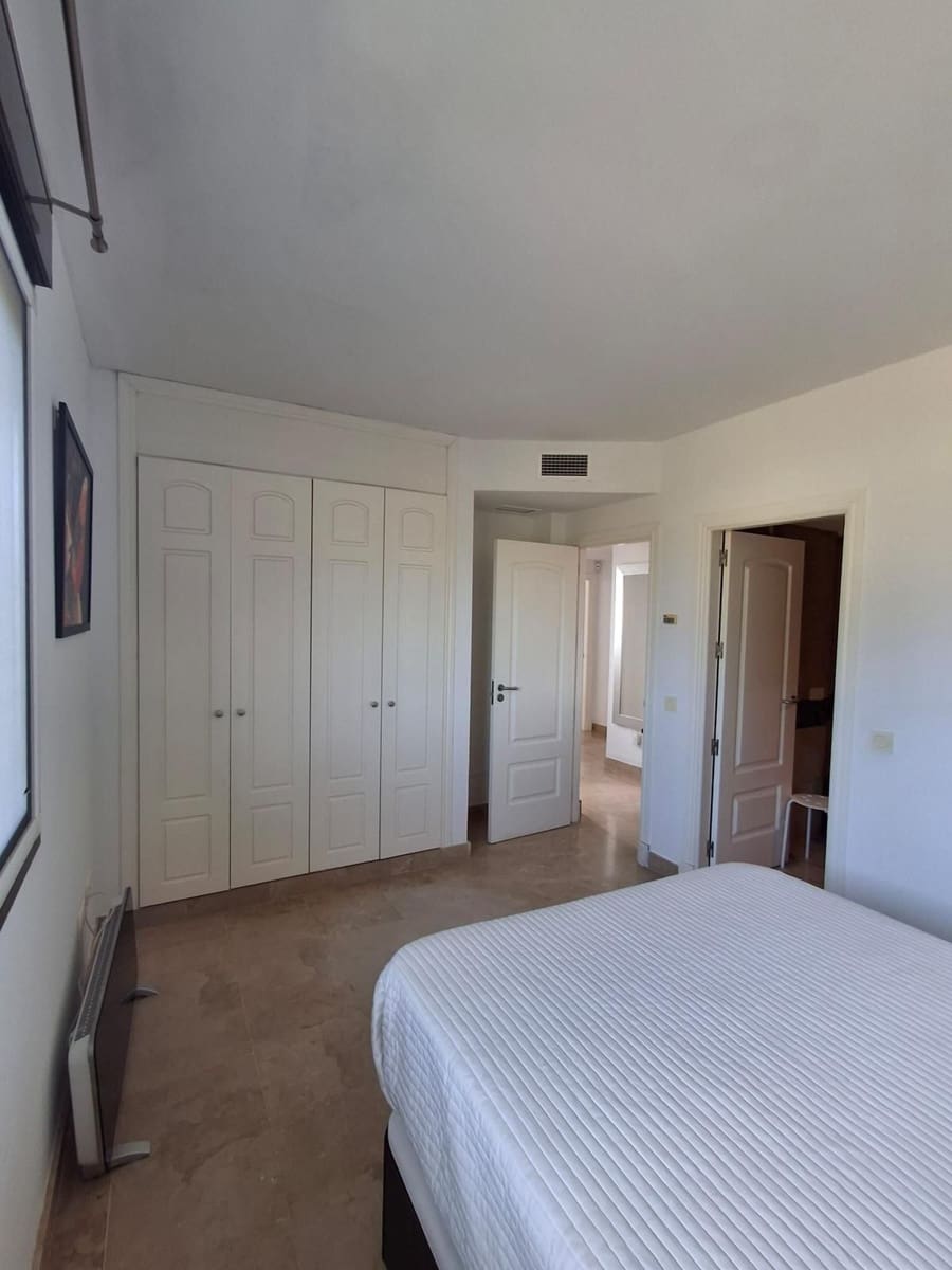 3 quarto Casa em Banda para venda em La Alcaidesa - 675 000 € (Ref: 9894607)