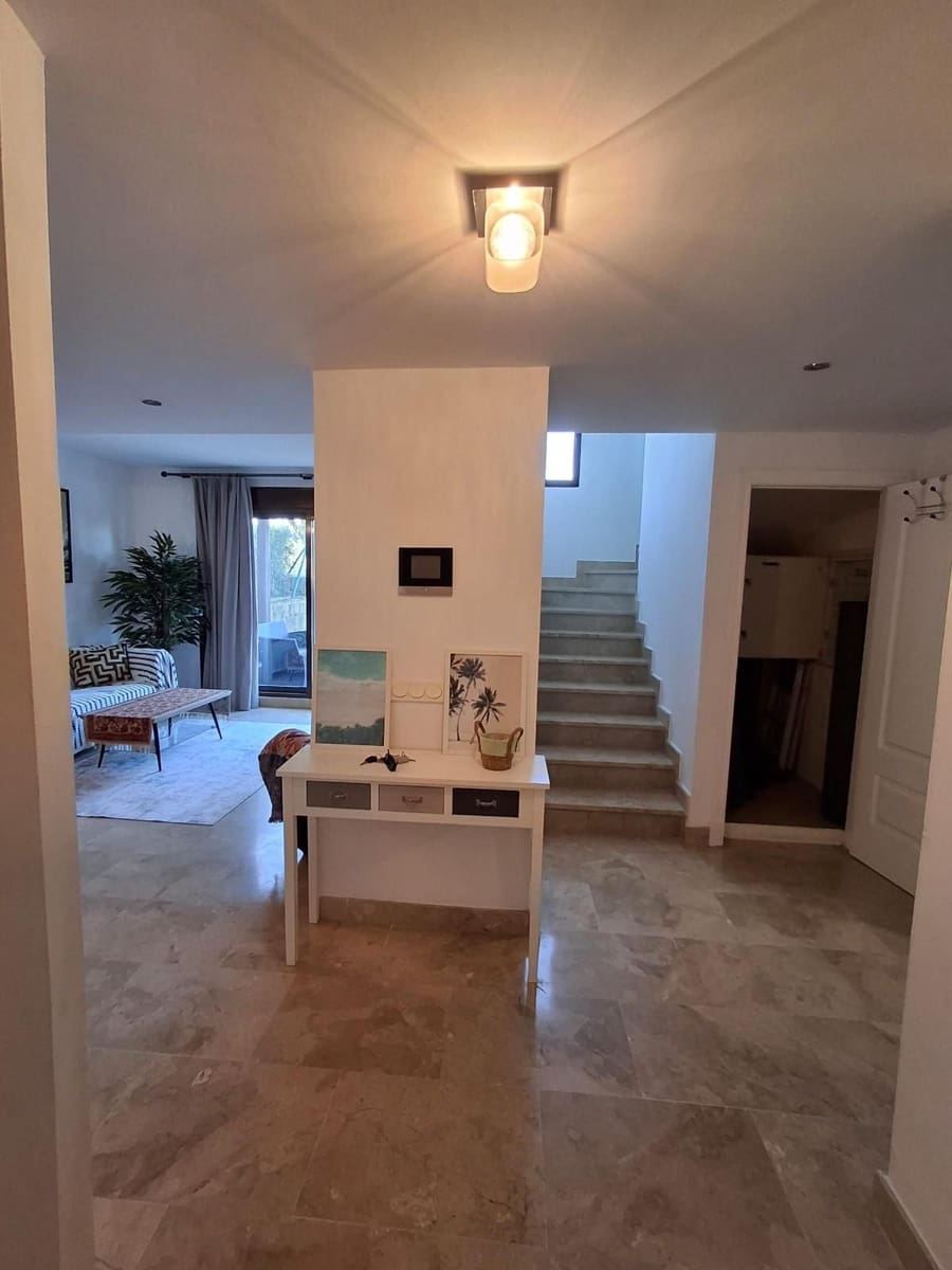 3 quarto Casa em Banda para venda em La Alcaidesa - 675 000 € (Ref: 9894607)