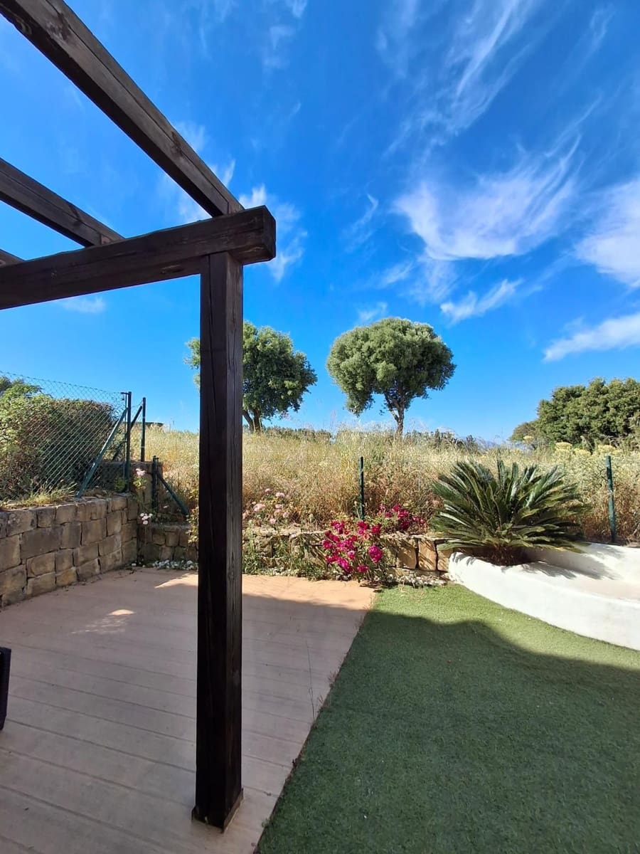 3 quarto Casa em Banda para venda em La Alcaidesa - 675 000 € (Ref: 9894607)
