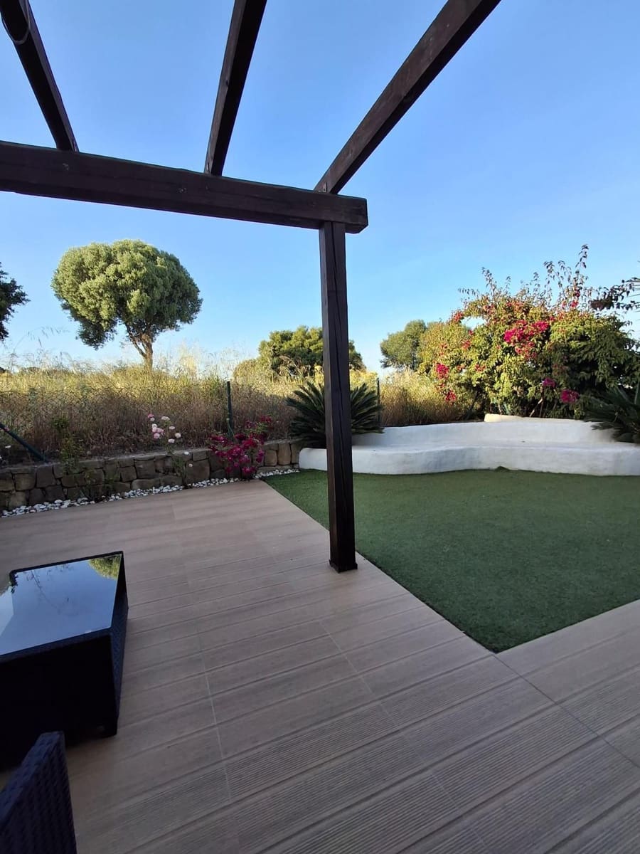 3 quarto Casa em Banda para venda em La Alcaidesa - 675 000 € (Ref: 9894607)