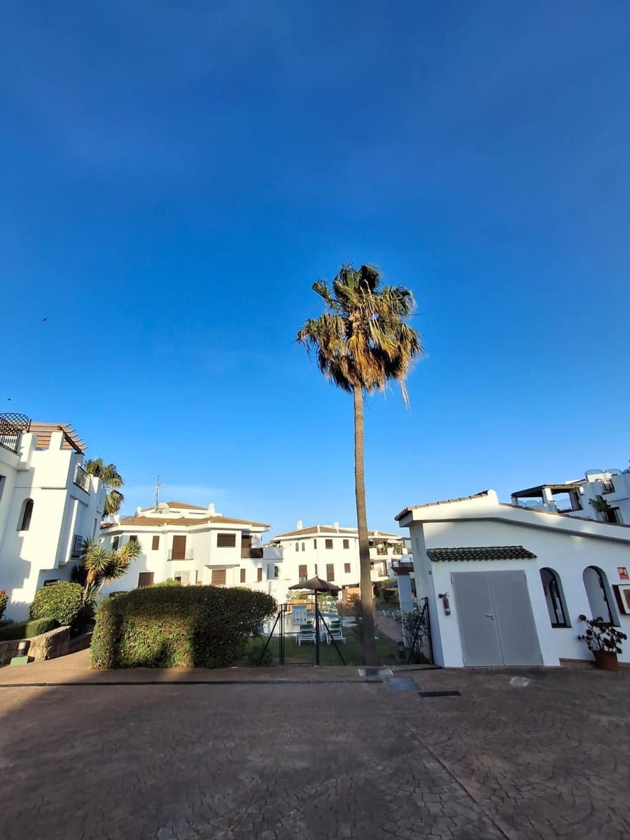 3 quarto Casa em Banda para venda em La Alcaidesa - 675 000 € (Ref: 9894607)