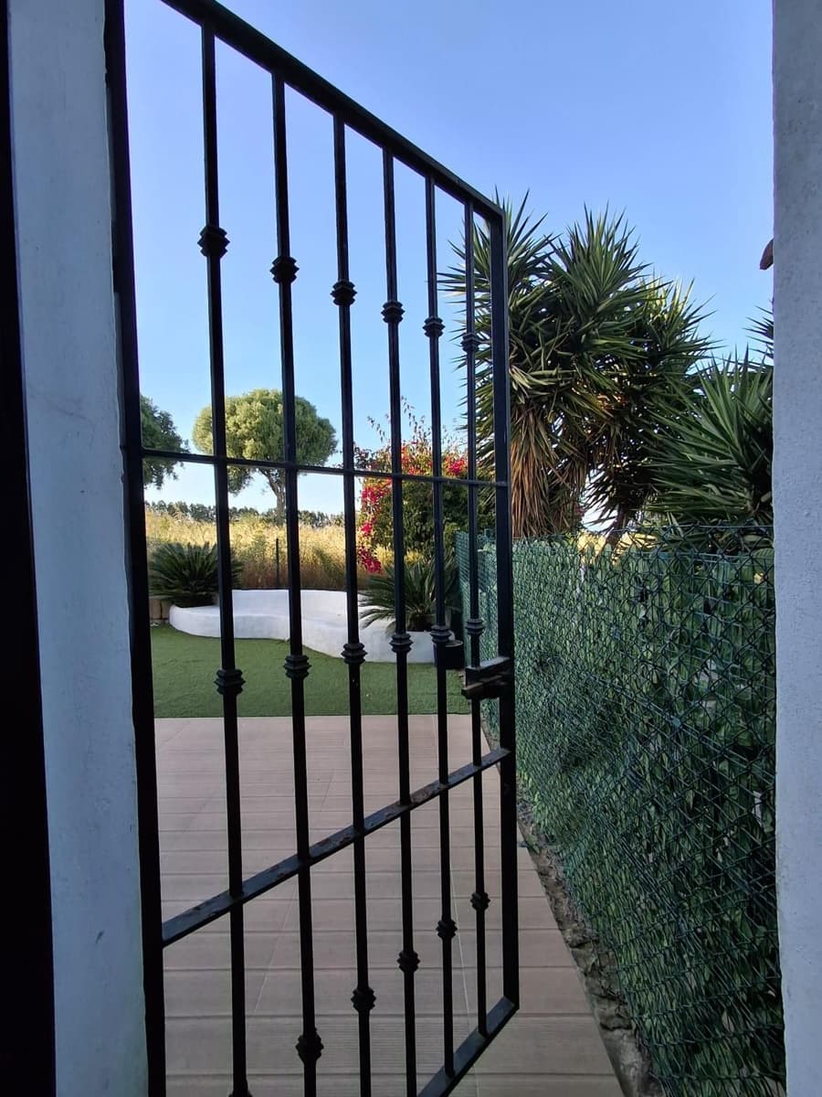 3 quarto Casa em Banda para venda em La Alcaidesa - 675 000 € (Ref: 9894607)