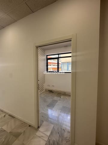 Bureau à vendre à Marbella - 325 000 € (Ref: 9894608)