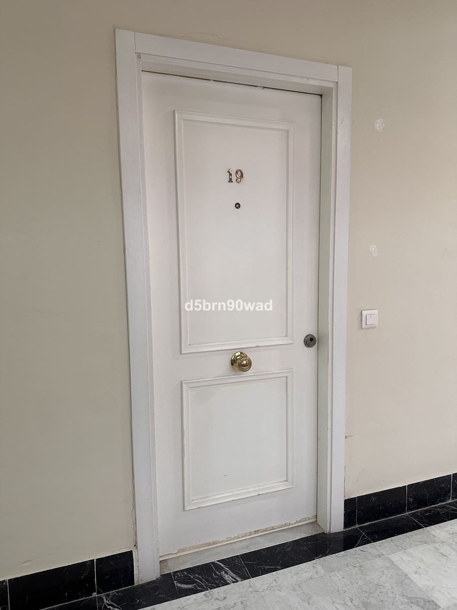 Kontor till salu i Marbella - 325 000 € (Ref: 9894608)