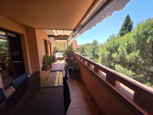 3 soveværelse Lejlighed til salg i Golden Mile, Marbella - € 950.000 (Ref: 9894614)