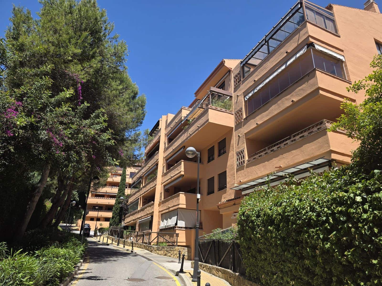 3 soveværelse Lejlighed til salg i Golden Mile - € 950.000 (Ref: 9894614)