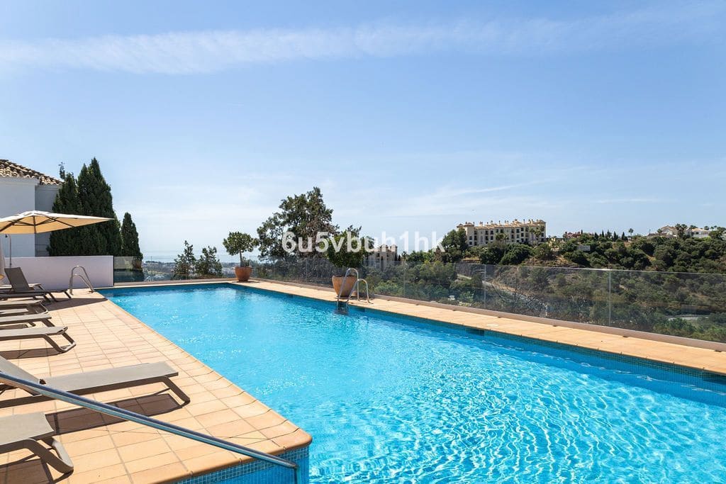 2 chambre Appartement à vendre à Benahavis - 439 000 € (Ref: 9894617)