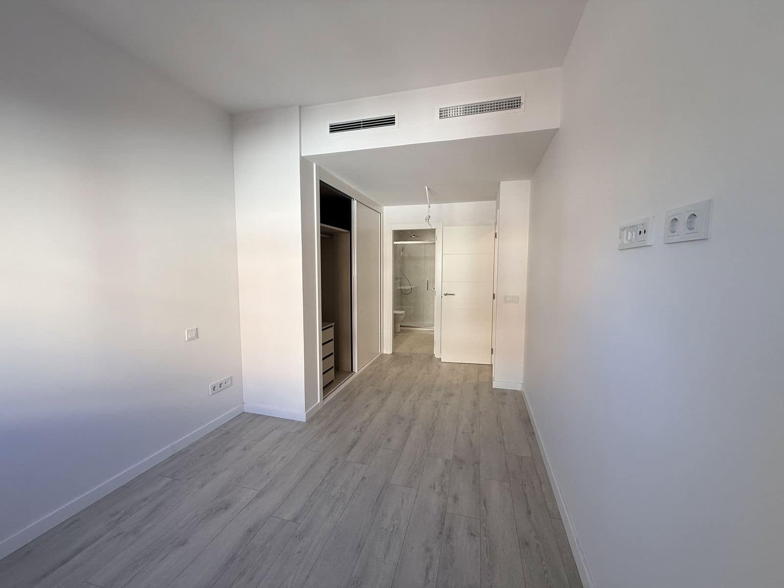 2 sypialnia Apartament na sprzedaż w Estepona - 650 000 € (Ref: 9894619)