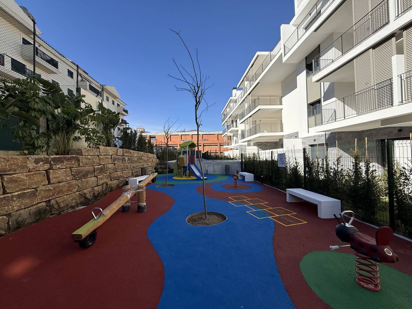 2 sypialnia Apartament na sprzedaż w Estepona - 650 000 € (Ref: 9894619)
