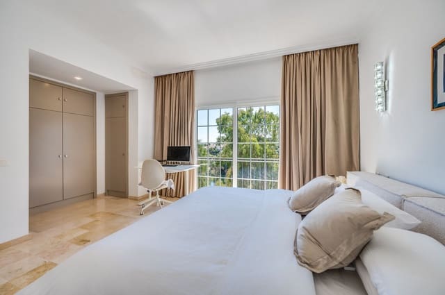 3 quarto Moradia para venda em Nueva Andalucia, Marbella - 1 445 000 € (Ref: 9894625)
