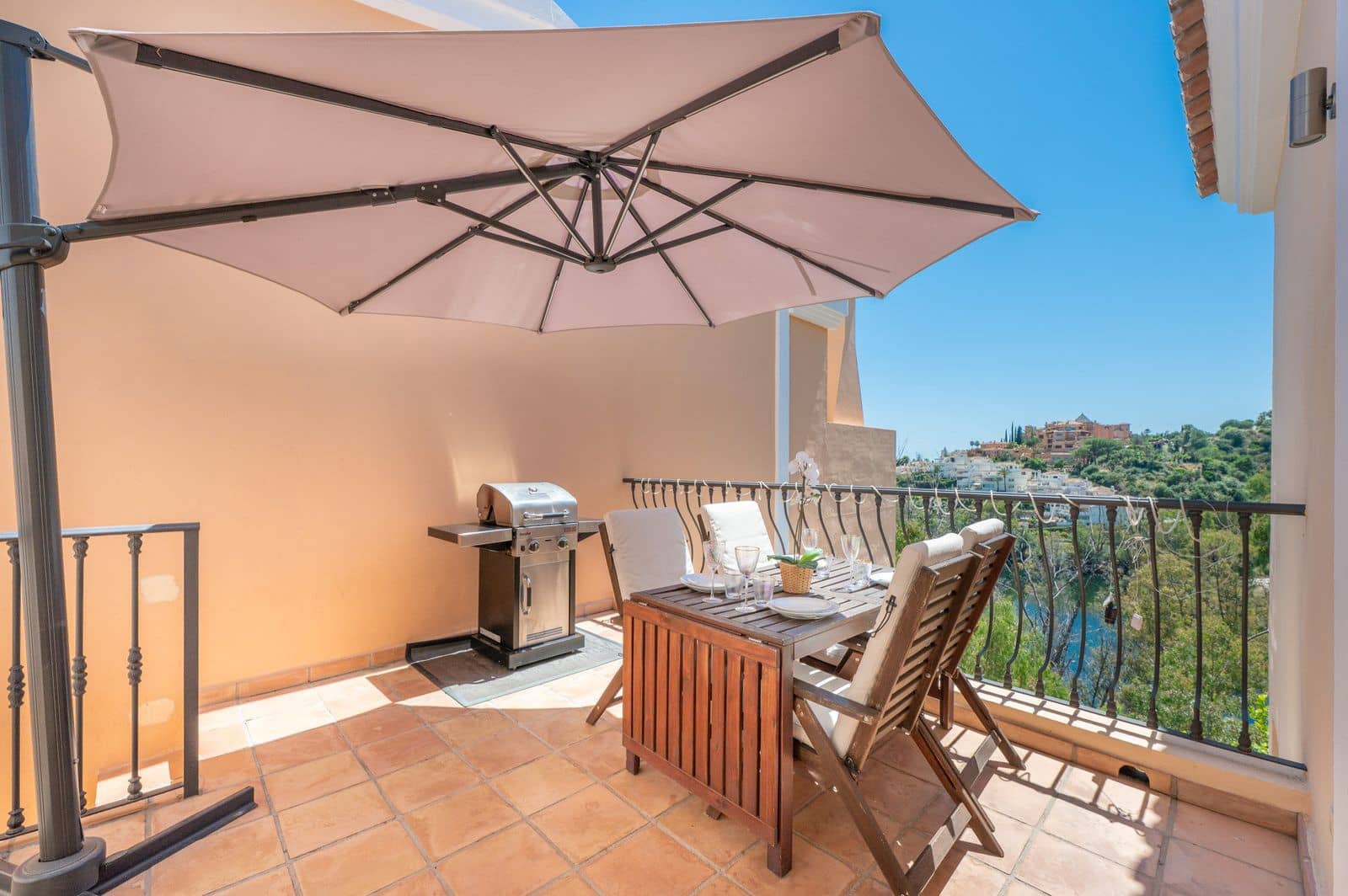 3 quarto Moradia para venda em Nueva Andalucia - 1 445 000 € (Ref: 9894625)