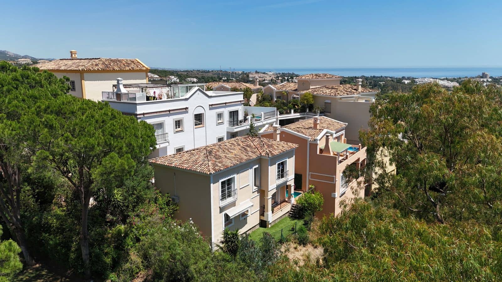 3 quarto Moradia para venda em Nueva Andalucia - 1 445 000 € (Ref: 9894625)