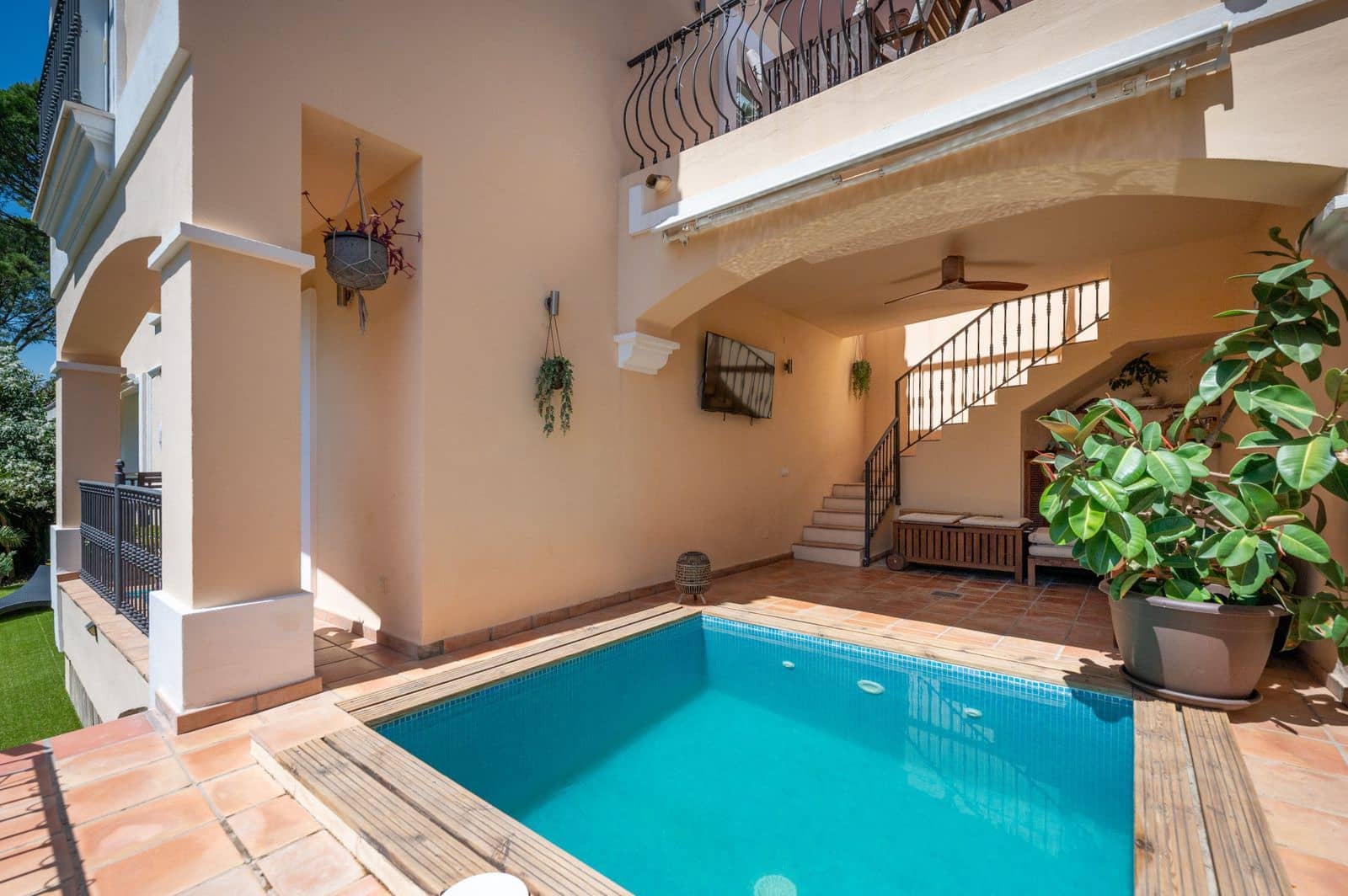 3 quarto Moradia para venda em Nueva Andalucia - 1 445 000 € (Ref: 9894625)