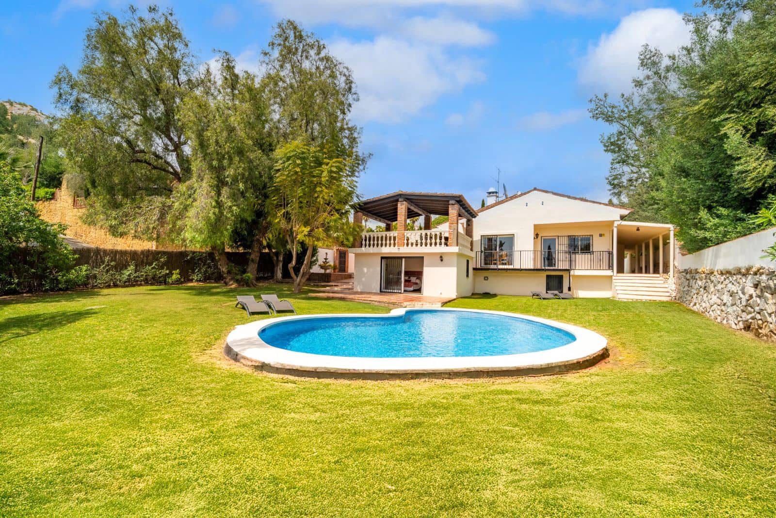 Chalet de 4 habitaciones en El Rosario en venta - 1.190.000 € (Ref: 9894626)