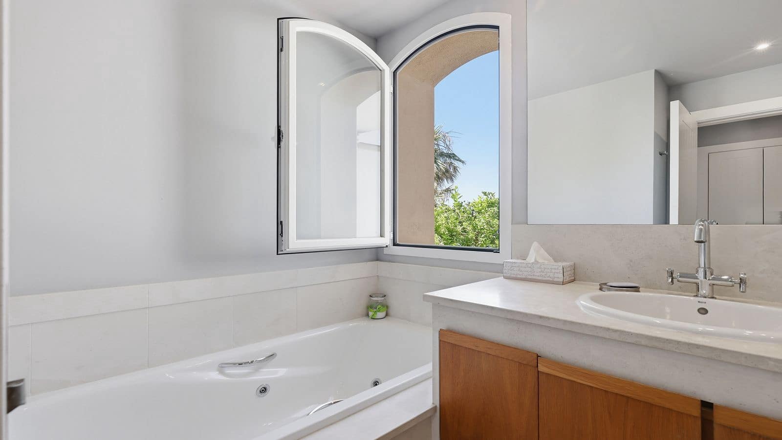 3 slaapkamer Appartement te koop in Casares - € 620.000 (Ref: 9894627)