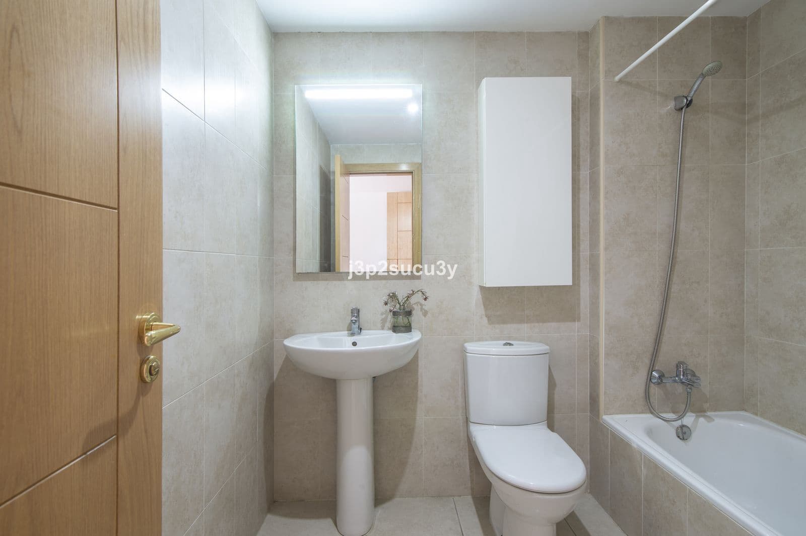 4 bedroom Apartment for sale in Nueva Andalucia - € 450,000 (Ref: 9894629)