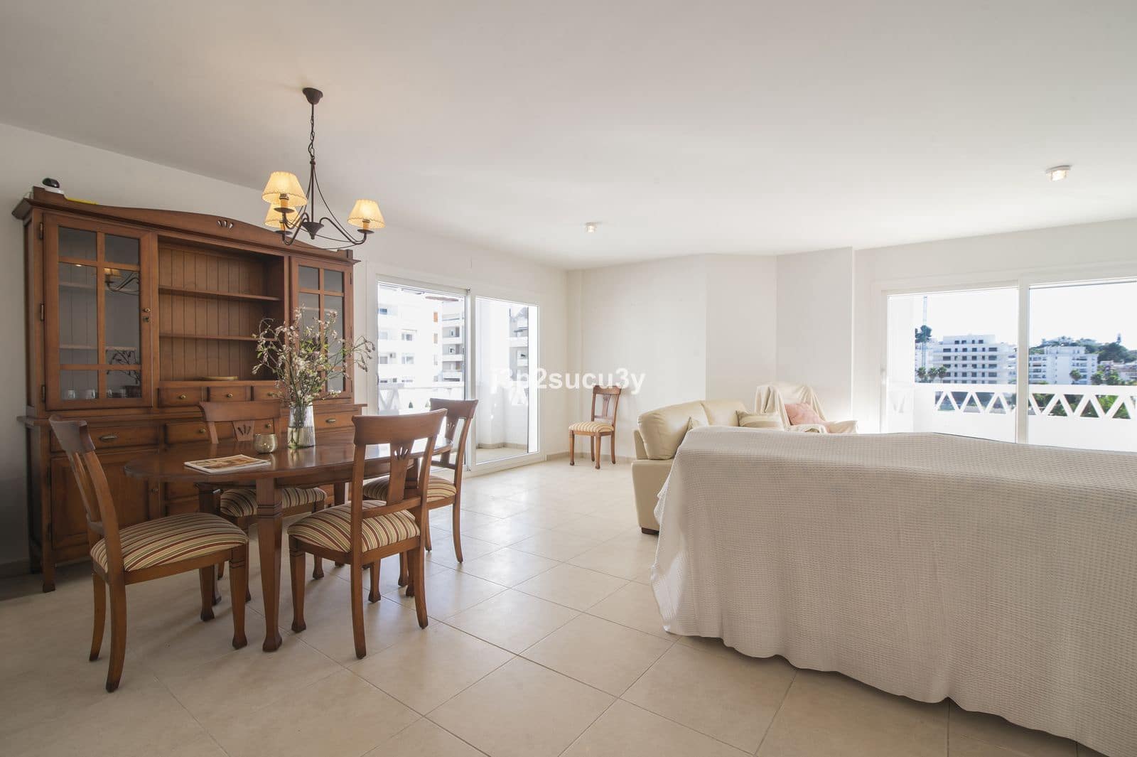 4 bedroom Apartment for sale in Nueva Andalucia - € 450,000 (Ref: 9894629)