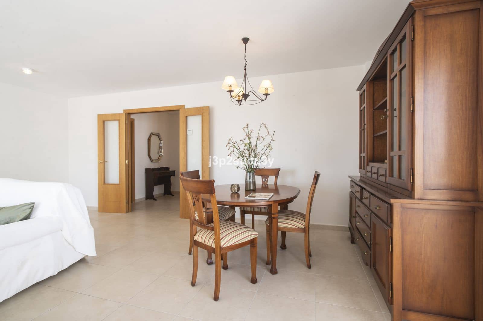 4 bedroom Apartment for sale in Nueva Andalucia - € 450,000 (Ref: 9894629)