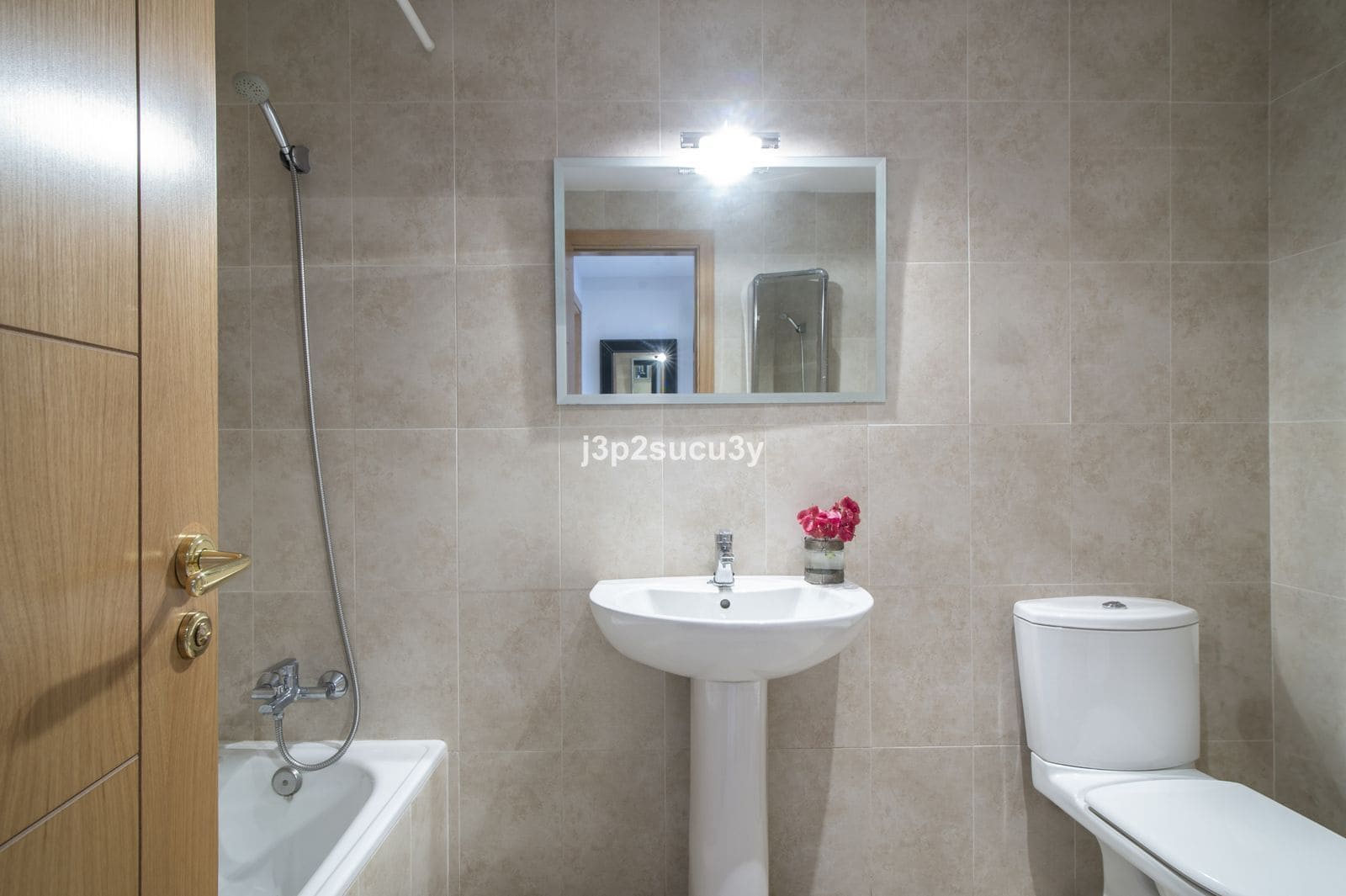 4 bedroom Apartment for sale in Nueva Andalucia - € 450,000 (Ref: 9894629)
