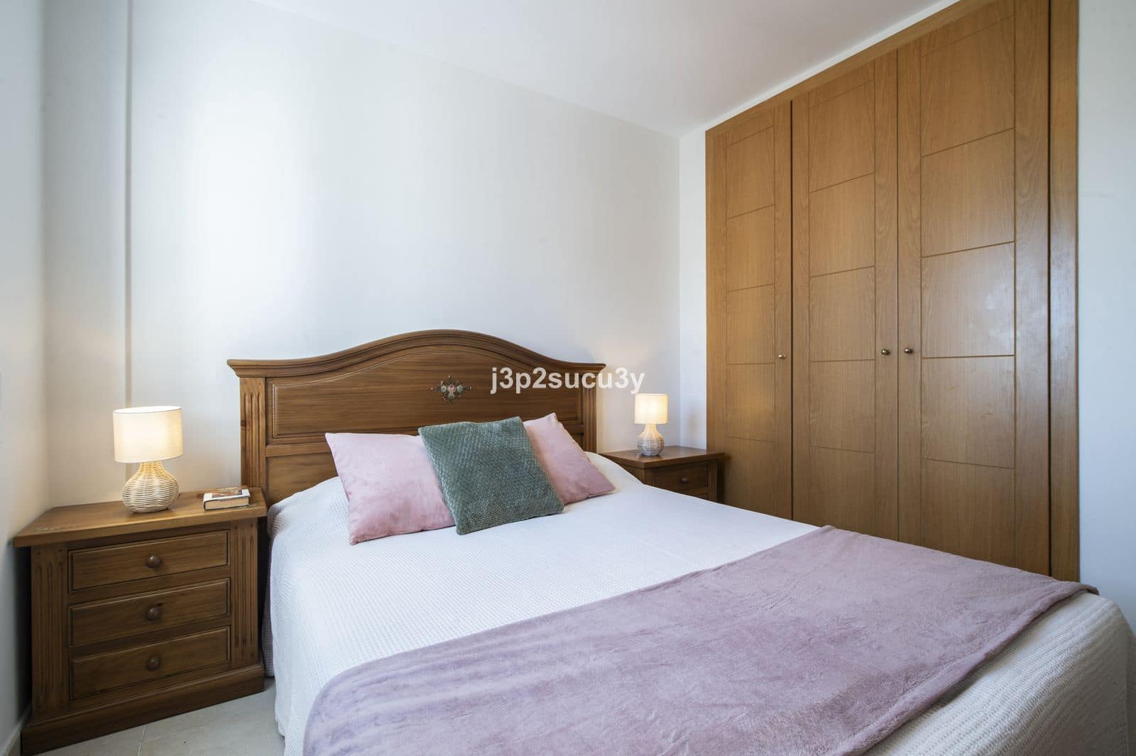 4 bedroom Apartment for sale in Nueva Andalucia - € 450,000 (Ref: 9894629)