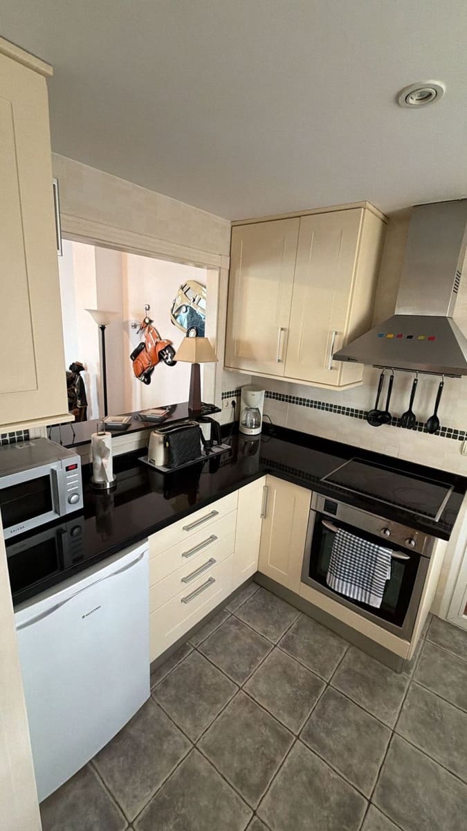2 slaapkamer Appartement te koop in Nueva Andalucia - € 495.000 (Ref: 9894630)
