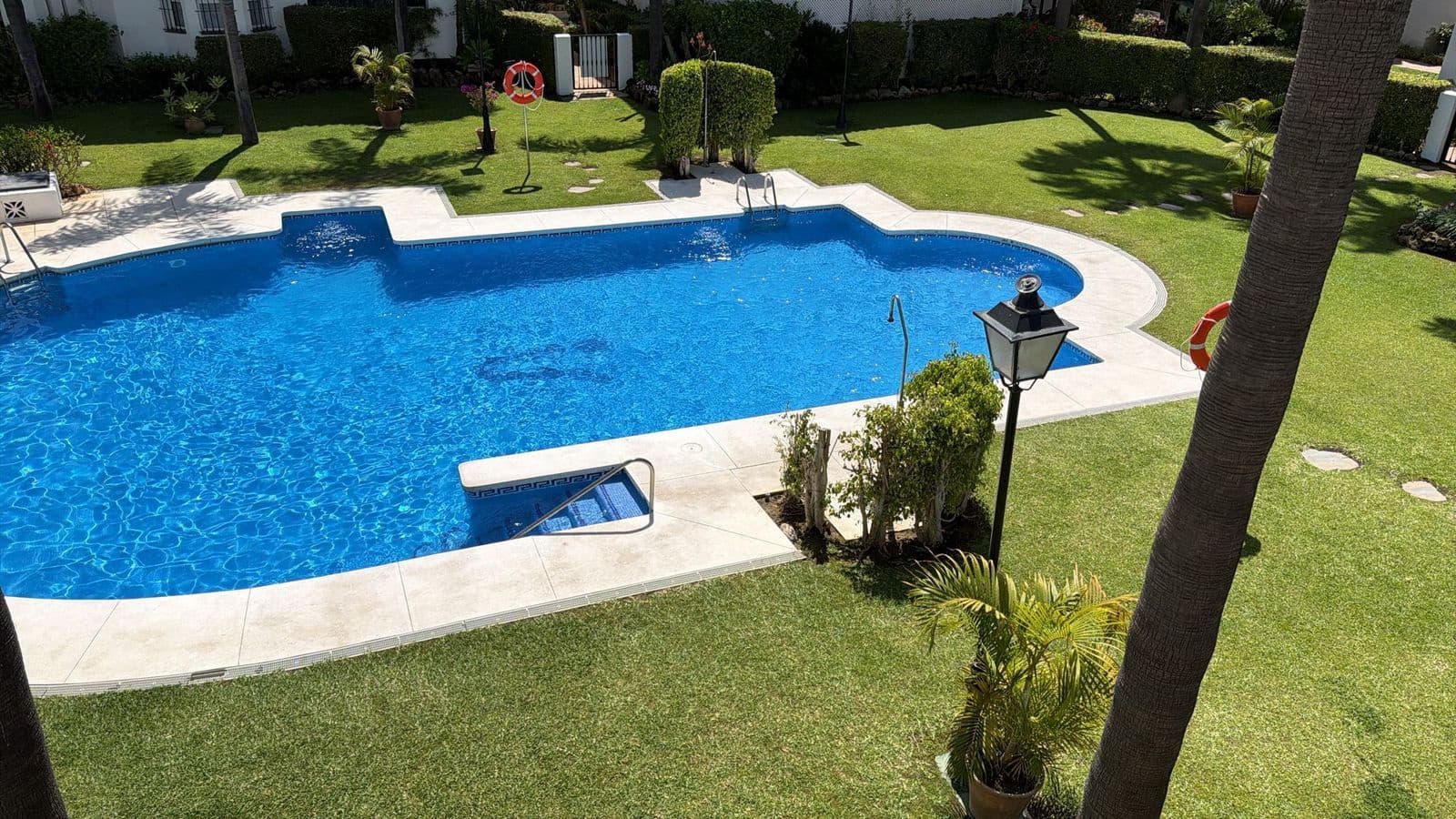 2 slaapkamer Appartement te koop in Nueva Andalucia - € 495.000 (Ref: 9894630)