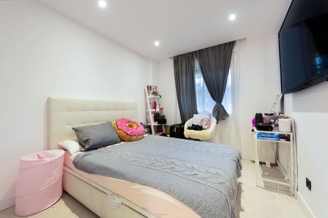 4 soveværelse Lejlighed til salg i Benalmadena Costa, Benalmádena - € 590.000 (Ref: 9894632)