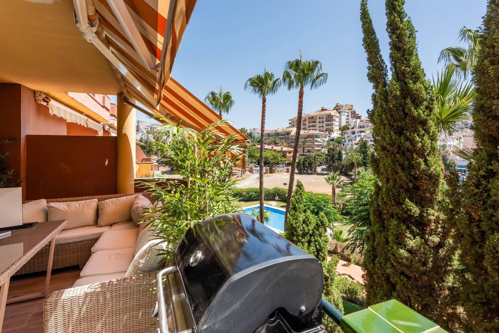 4 soveværelse Lejlighed til salg i Benalmadena Costa - € 590.000 (Ref: 9894632)