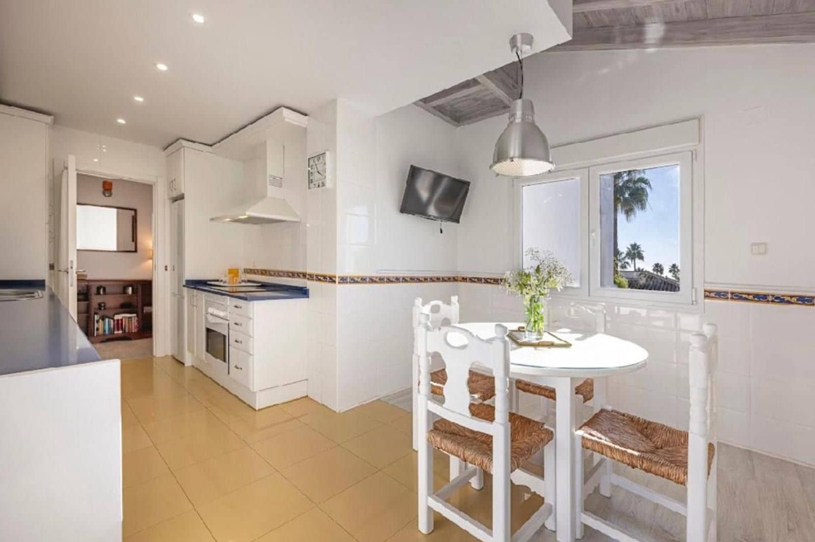 4 bedroom Apartment for sale in Bahia de Marbella - € 1,350,000 (Ref: 9894634)