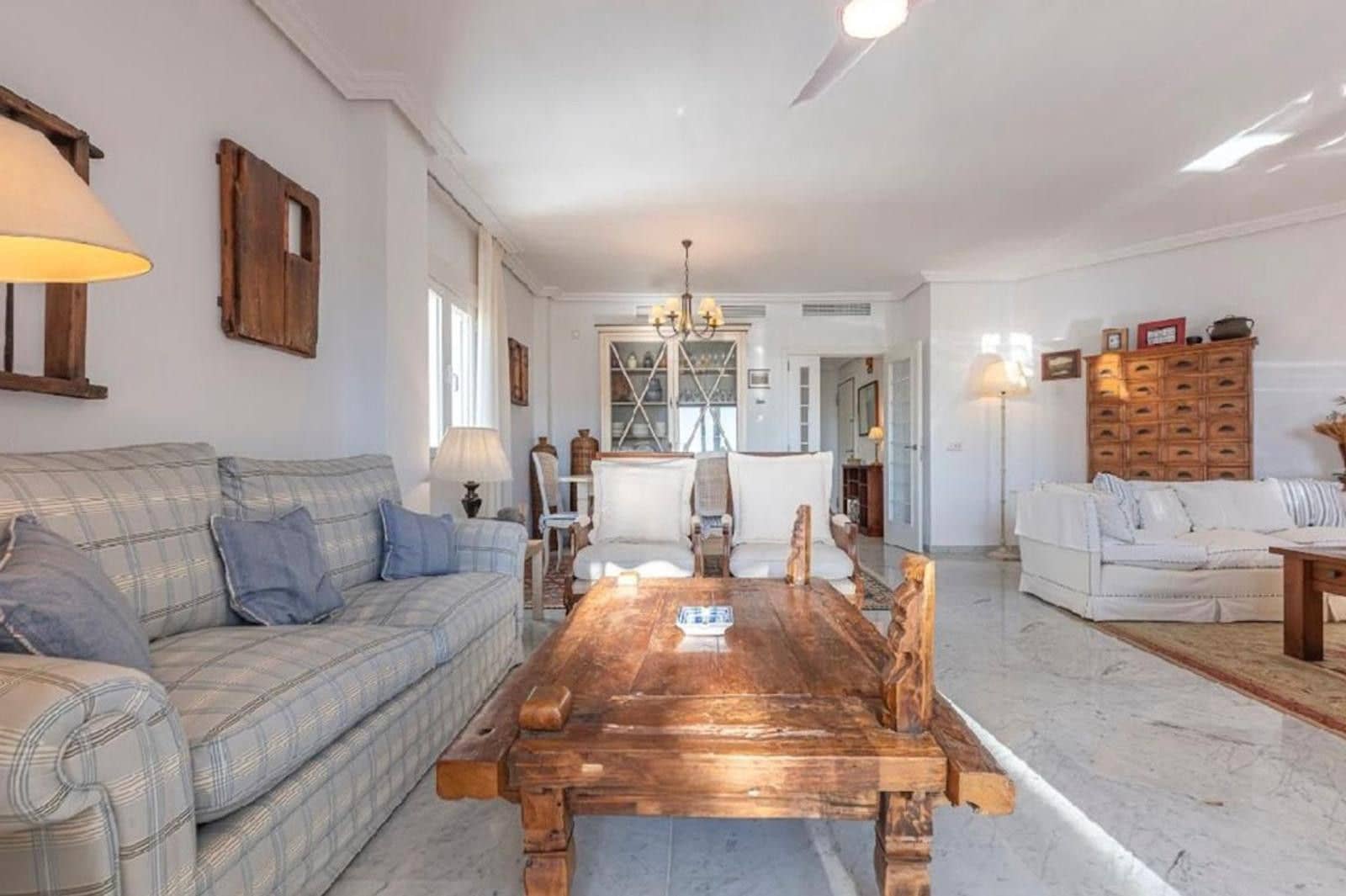 4 bedroom Apartment for sale in Bahia de Marbella - € 1,350,000 (Ref: 9894634)